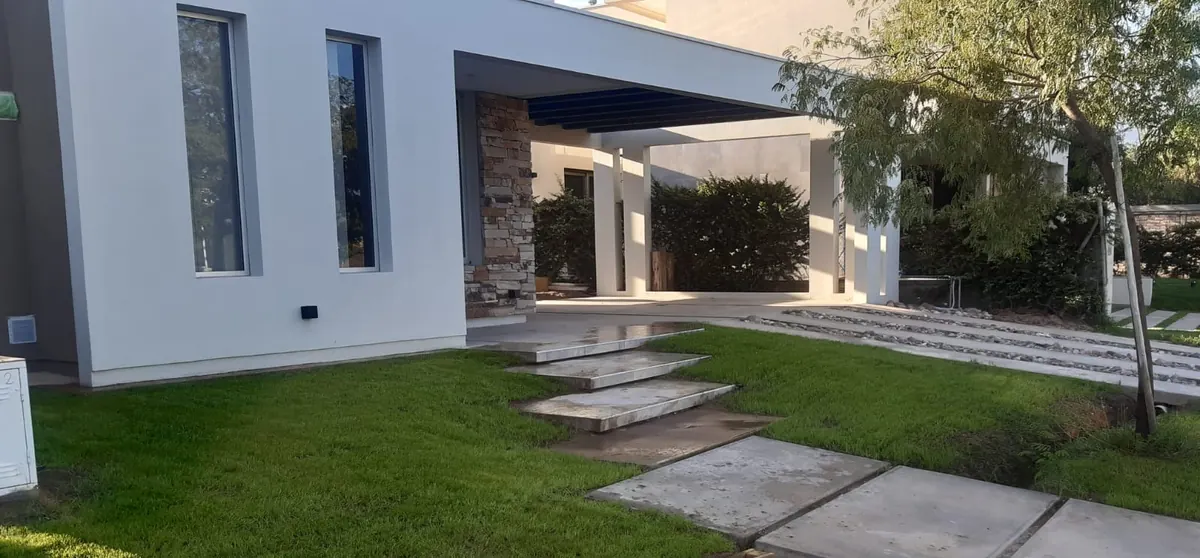 Vivienda Terrazas Park, 300 m² y 4 dormitorios en Las Heras, Mendoza